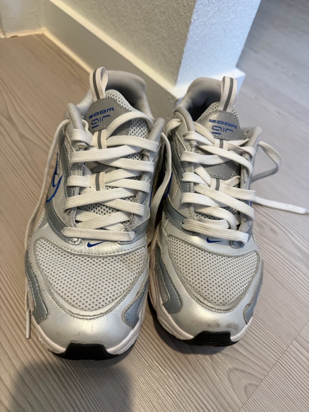 Nike Silver White Athletic Sneakers with Blue Swoosh